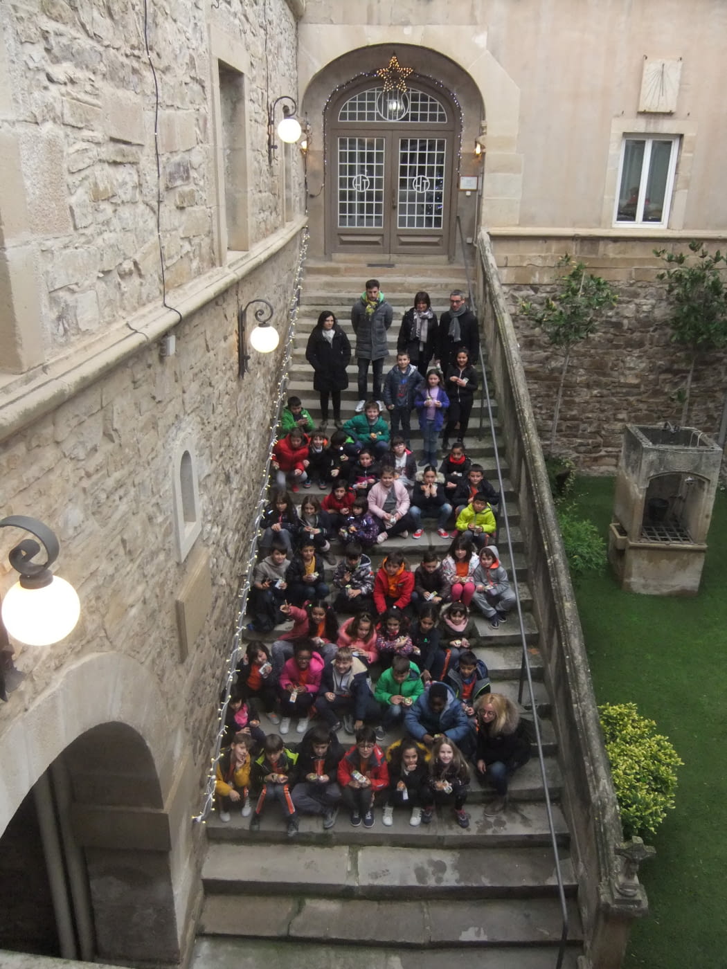 Els nens i nenes de 3er i 4rt de l'Escola Maria Mercè Marçal ens han visitat!!